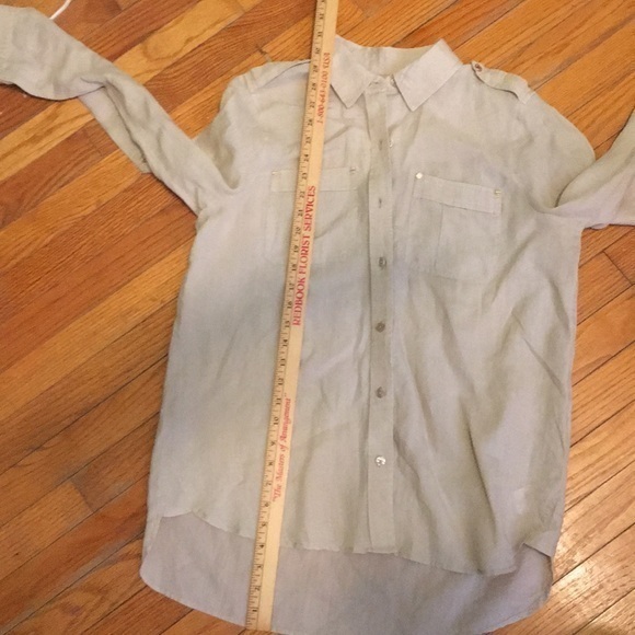 Michael Kors tan linen shirt with pockets - Picture 10 of 10